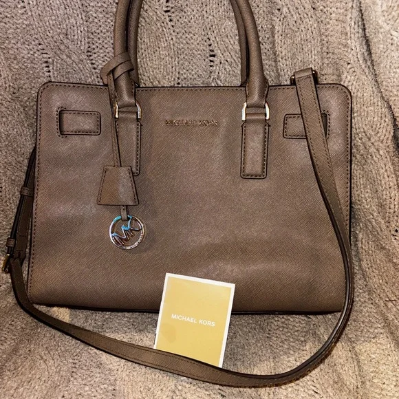 MICHAEL KORS Dillon Dark Dune Taupe Leather Satchel Shoulder Bag Purse - Picture 8 of 8